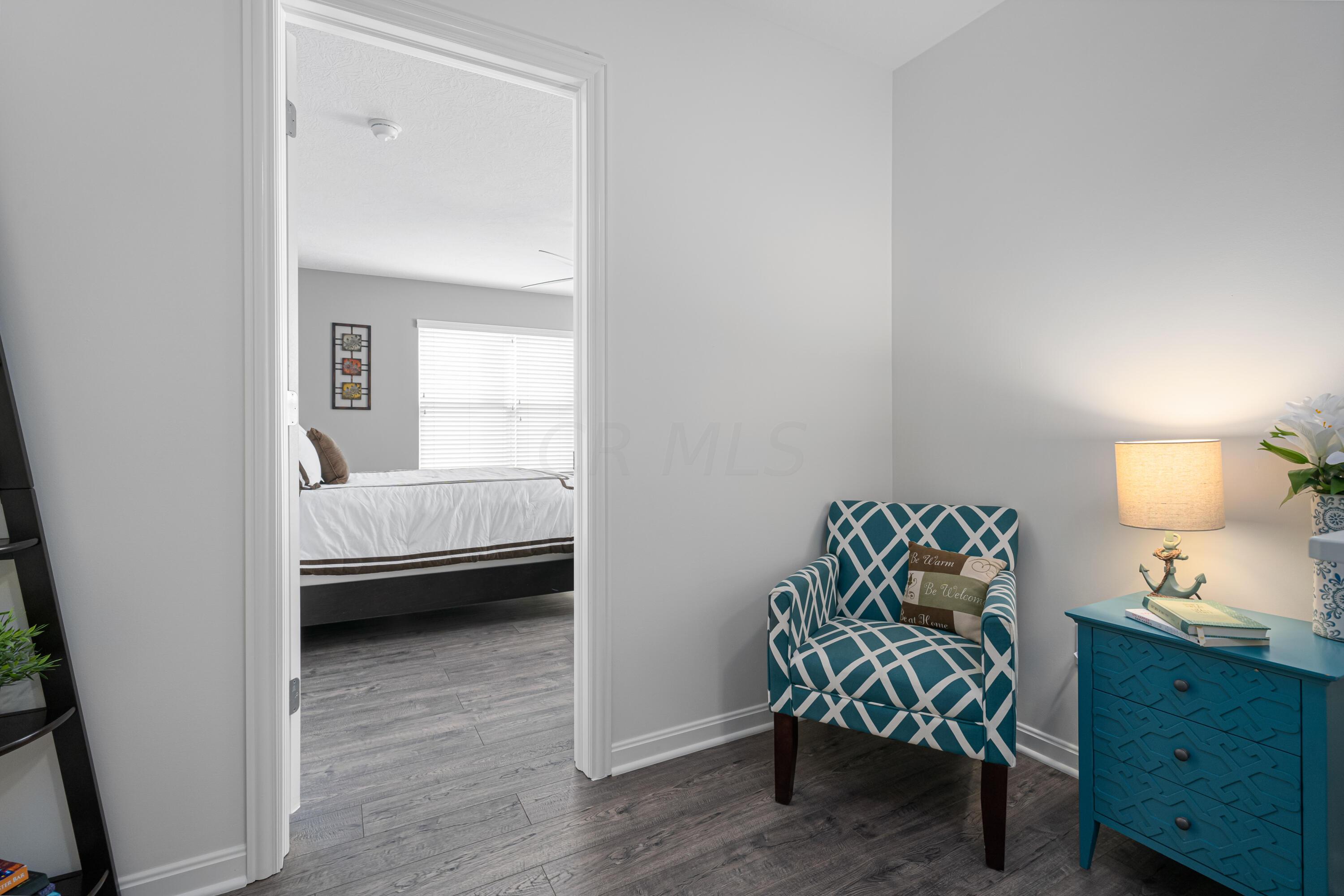 6056 Heckert Road Columbus, OH 43081 - Photo 26 of 42 Cozy Reading Nook Upstairs.