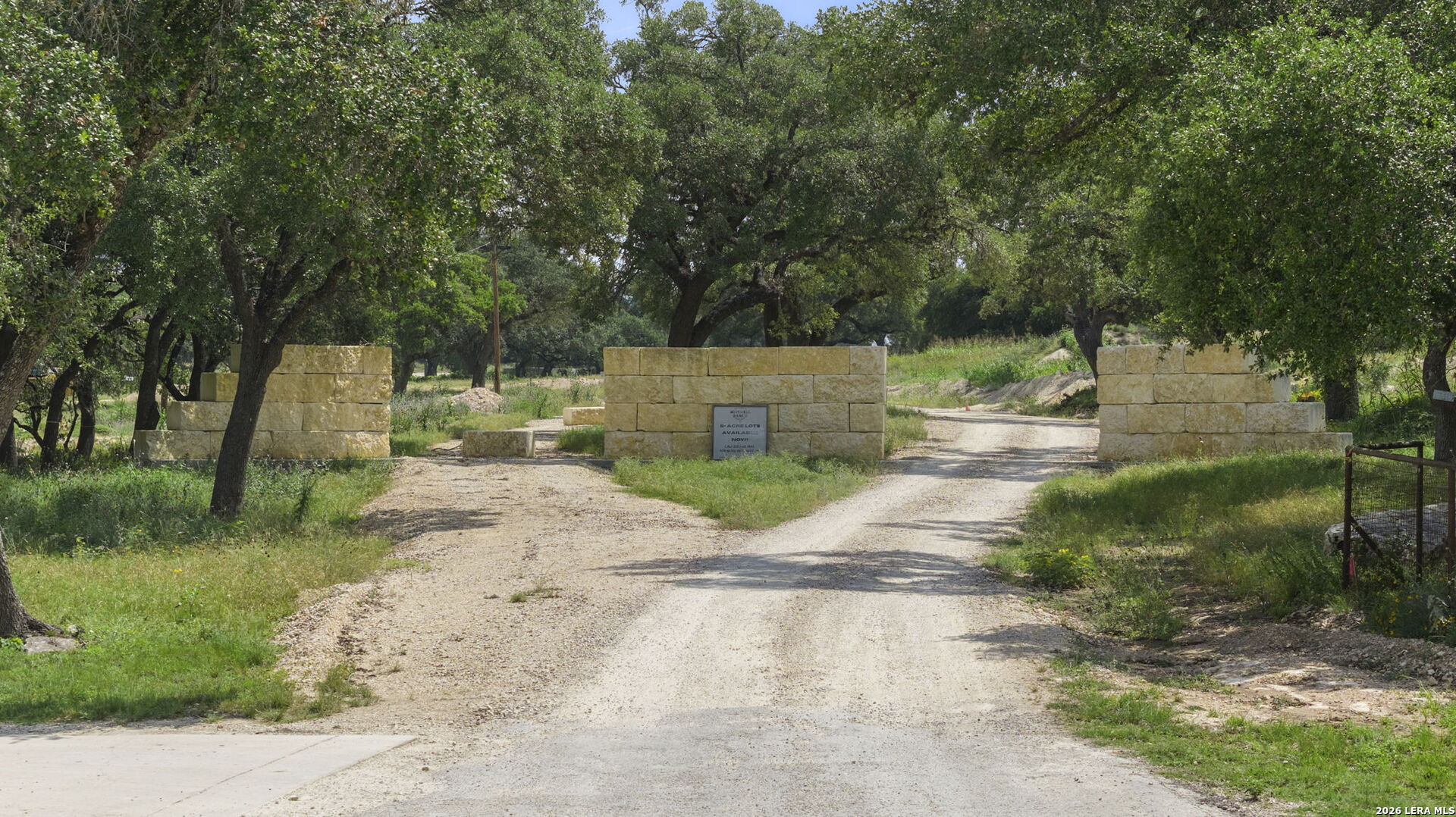 341 Mitchell Drive Spring Branch, TX 78070 - Photo 2 of 33