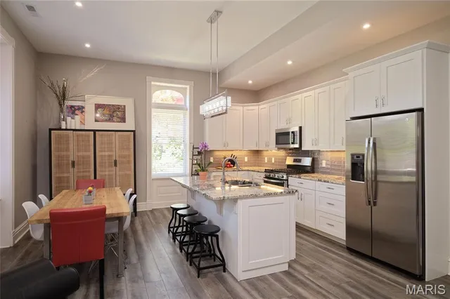 $375,000 | 2330 South 12th Street, Unit 102, St. Louis, MO 63104