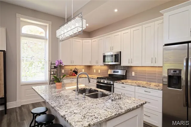 $375,000 | 2330 South 12th Street, Unit 102, St. Louis, MO 63104