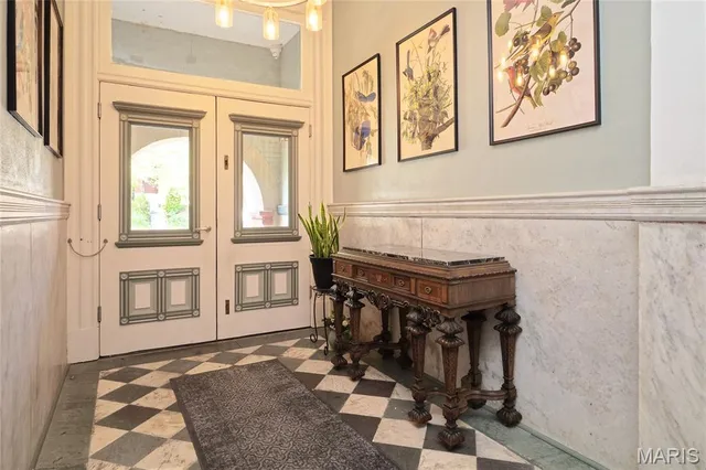 $375,000 | 2330 South 12th Street, Unit 102, St. Louis, MO 63104