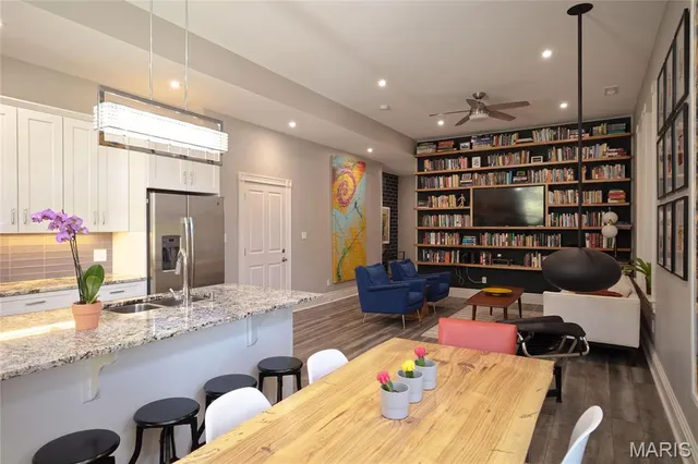 $375,000 | 2330 South 12th Street, Unit 102, St. Louis, MO 63104