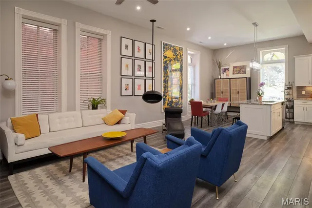 $375,000 | 2330 South 12th Street, Unit 102, St. Louis, MO 63104