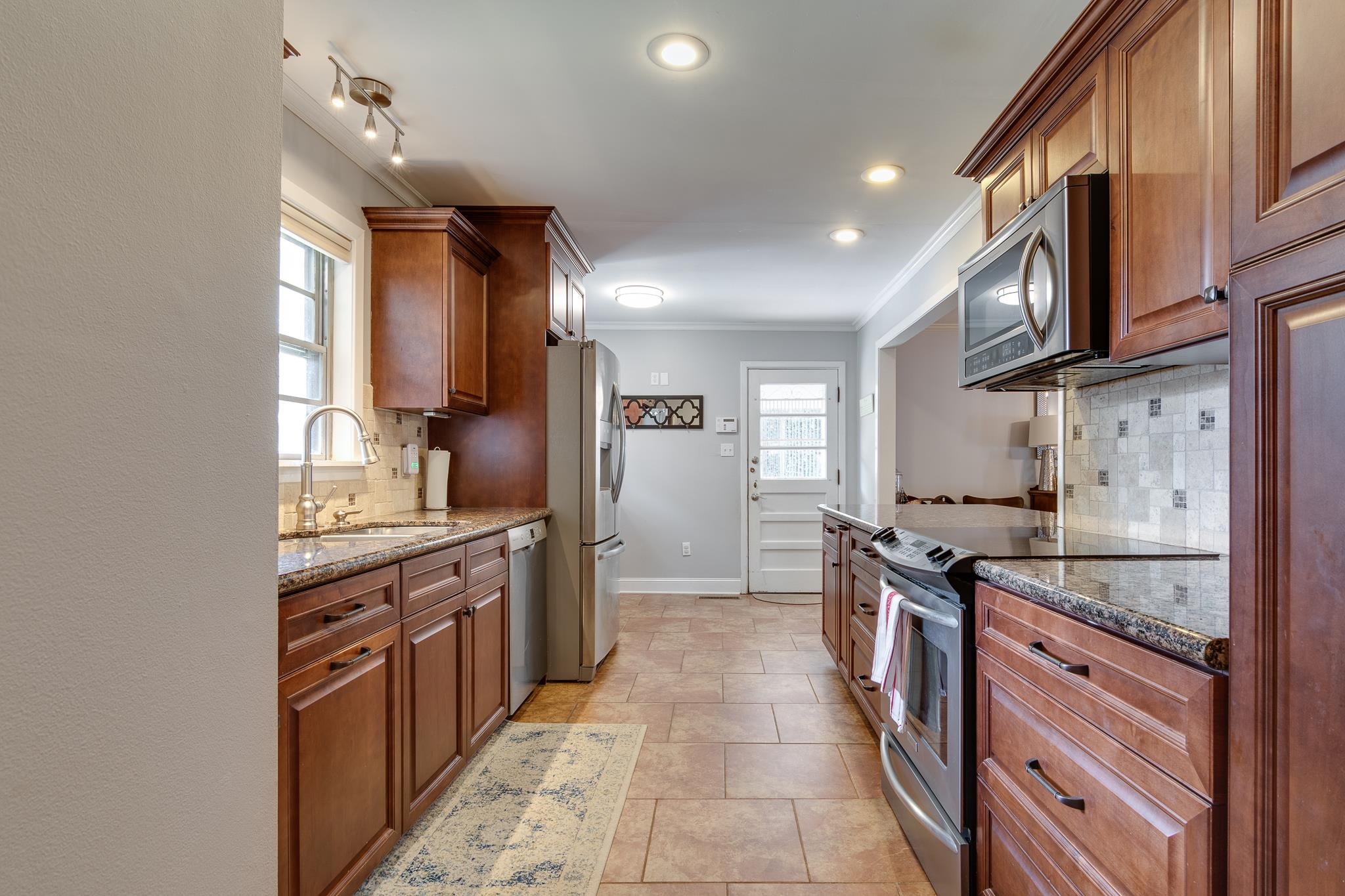 4200 Chickasaw Road Memphis, TN 38117 - Photo 4 of 22 Gallery Image 4