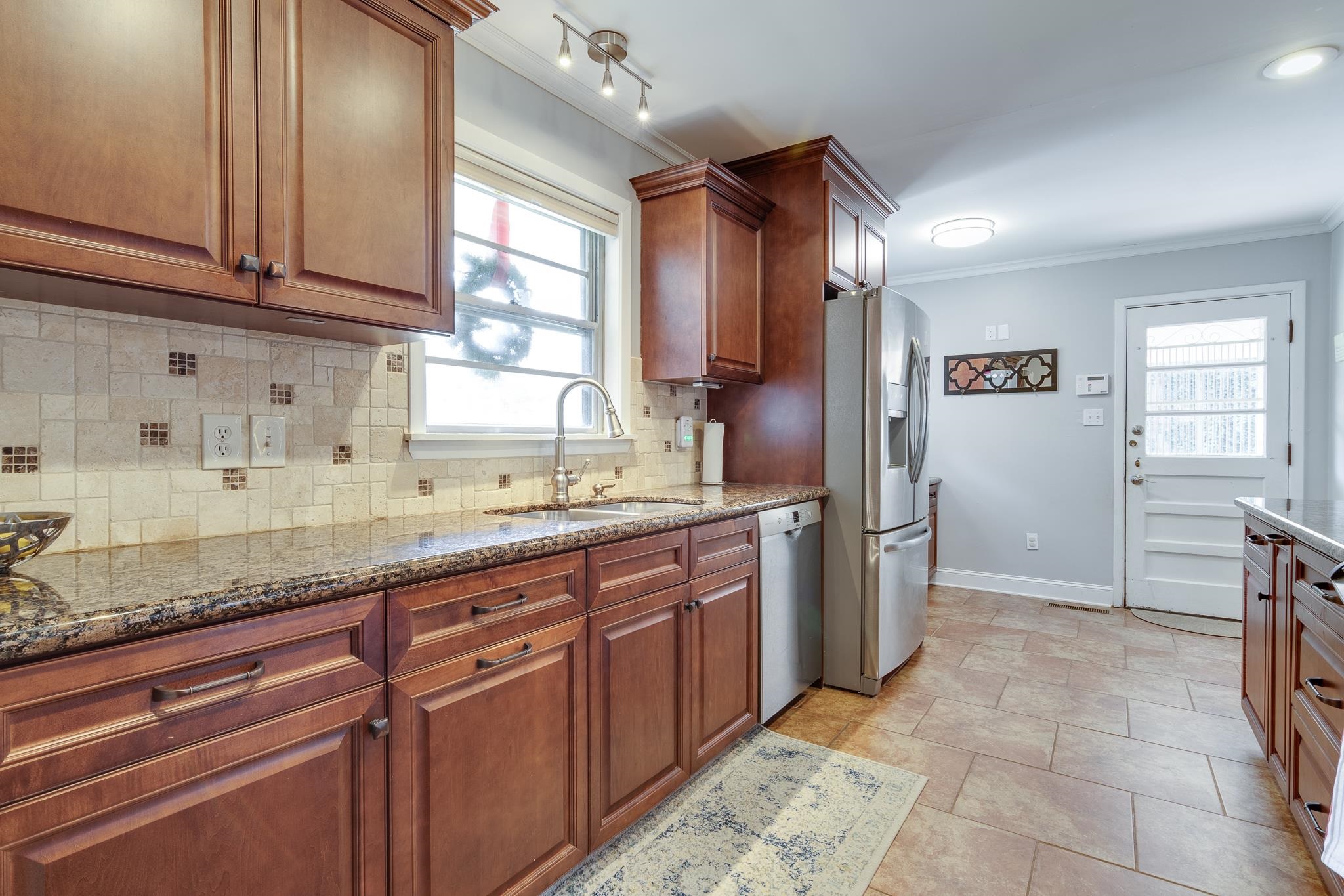 4200 Chickasaw Road Memphis, TN 38117 - Photo 5 of 22 Gallery Image 5
