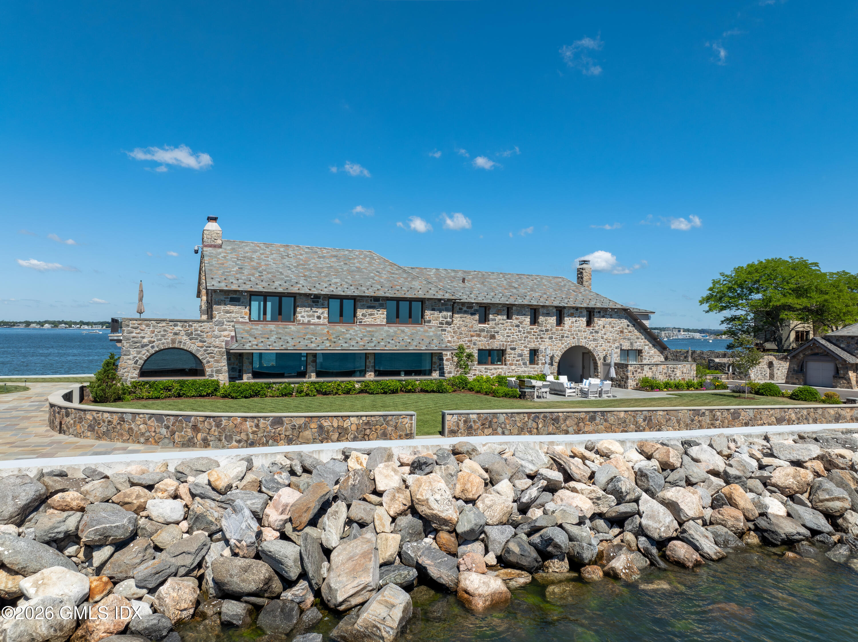 123 Saddle Rock Road Stamford, CT 06902 - Photo 2 of 48 VIEW
