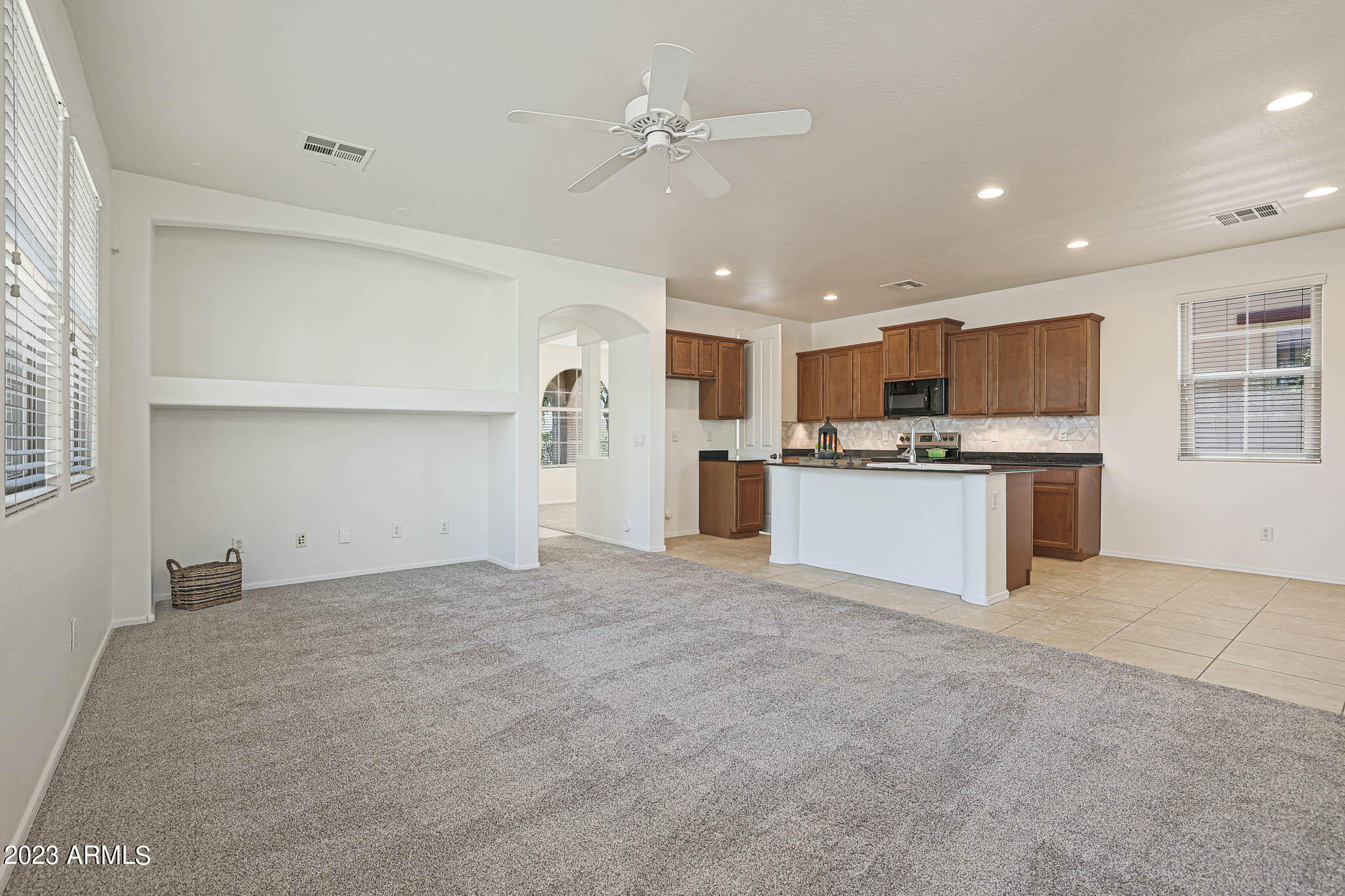 4085 North Point Ridge Road Buckeye, AZ 85396 - Photo 12 of 43 B (15)