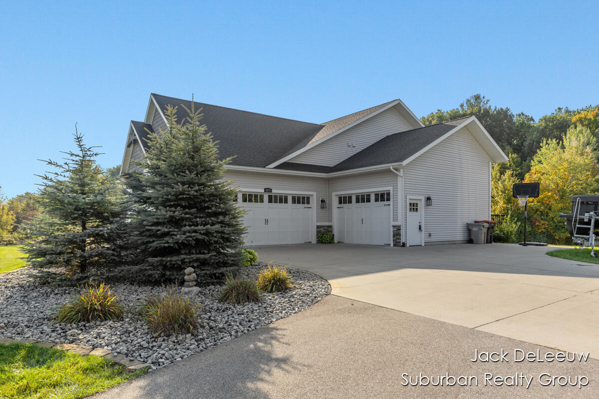 4875 East Pontaluna Road Fruitport, MI 49415 - Photo 2 of 44 IMG_1001