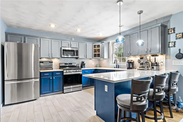 $675,000 | 5 Bracken Hill Court, Richmond, RI 02812