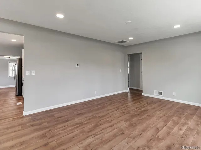 $2,850 | 1655 Oakland Street, Aurora, CO 80010