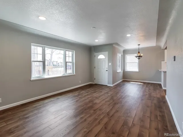 $2,850 | 1655 Oakland Street, Aurora, CO 80010