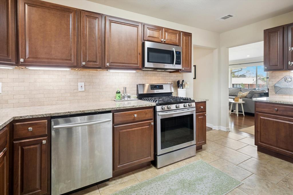 846 Peavy Road Dallas, TX 75218 - Photo 6 of 21