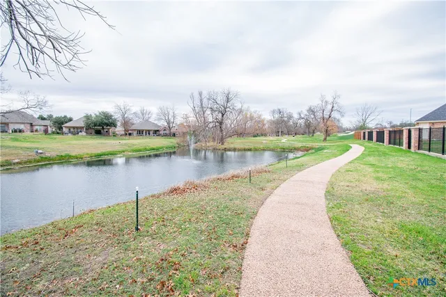 $369,000 | 4010 Creekview Trail, Temple, TX 76504