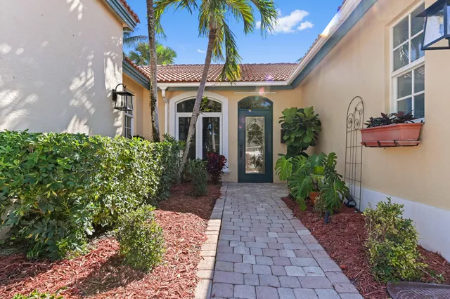 $1,700,000 | 746 West Palmetto Park Road, Boca Raton, FL 33486