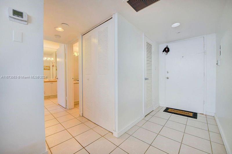 100 Lincoln Road, Unit 841 Miami Beach, FL 33139 - Photo 11 of 22 Gallery Image 11
