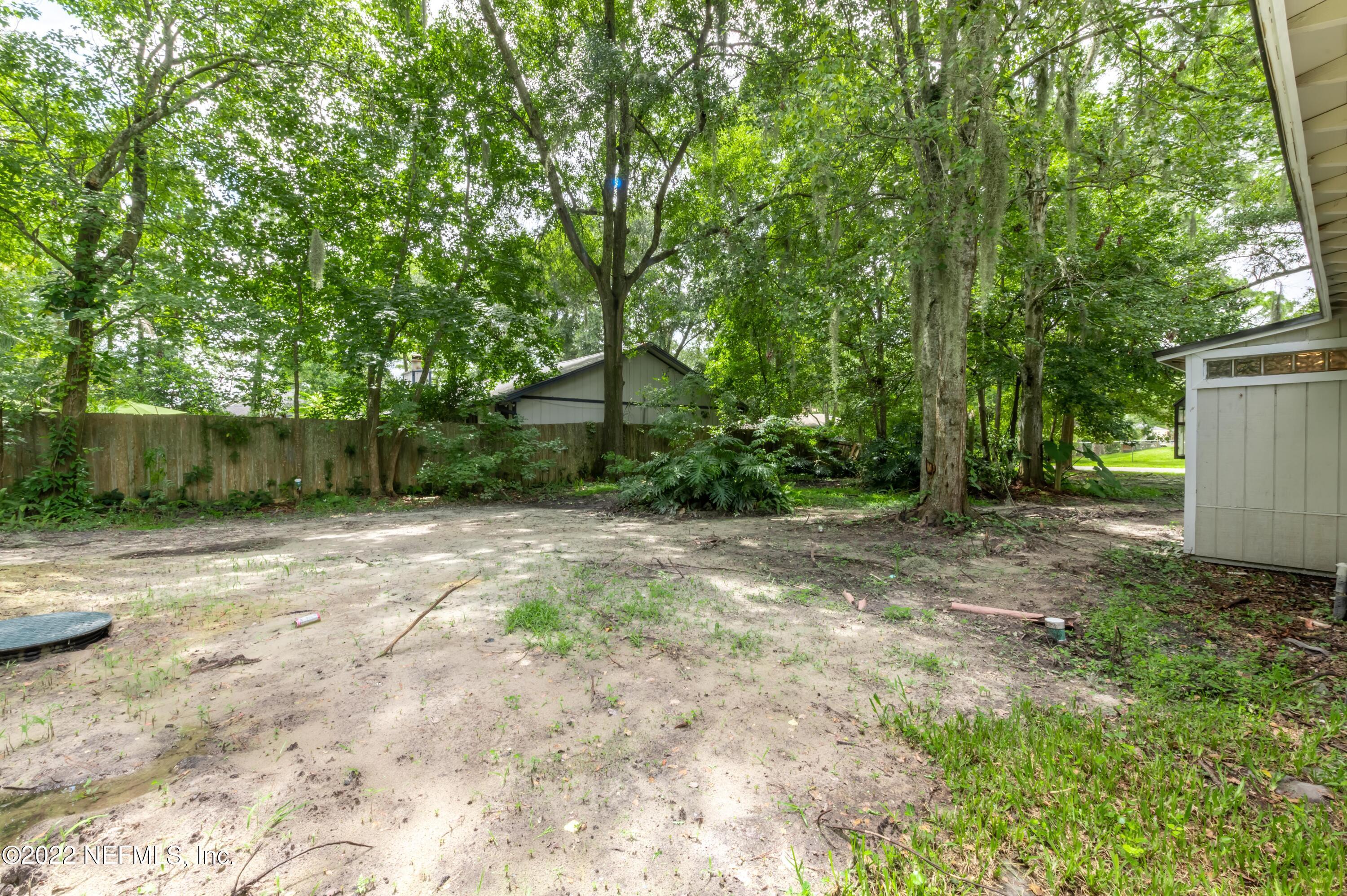 7832 Newton Road Jacksonville, FL 32216 - Photo 4 of 29 2022_09_01 7832 Newton Rd-010-backyard