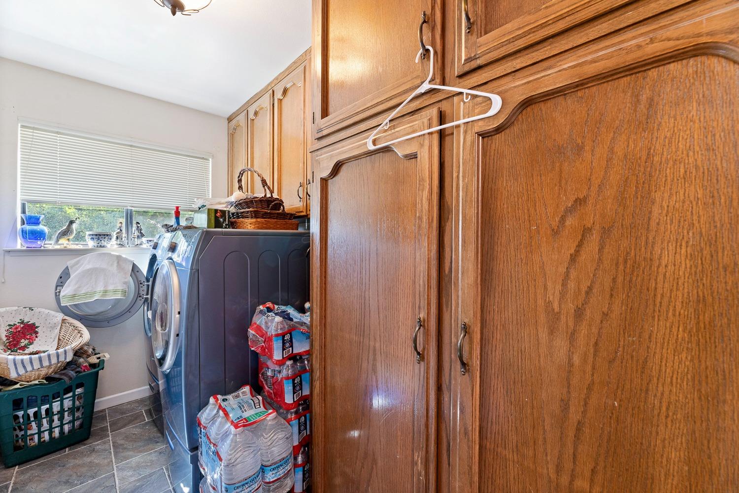 305 Monroe Street Coalinga, CA 93210 - Photo 27 of 53