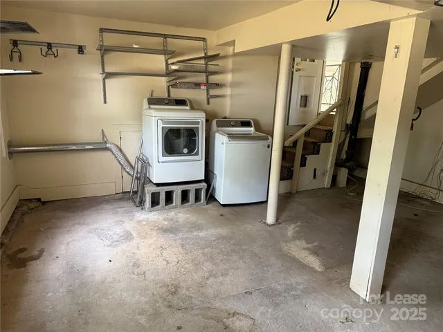 a view of a storage & utility room