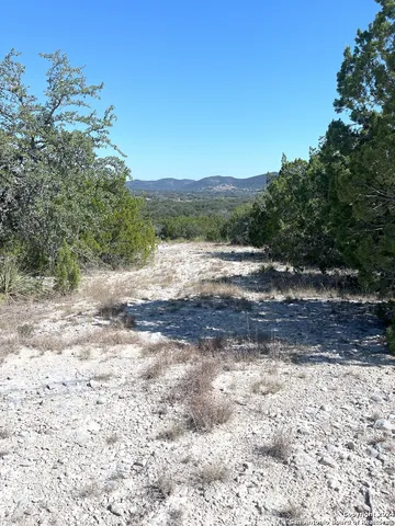 $89,900 | 137 Middle Road, Rio Frio, TX 78879
