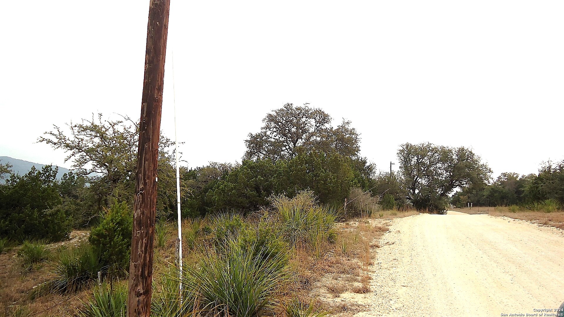 137 Middle Road Rio Frio, TX 78879 - Photo 14 of 29