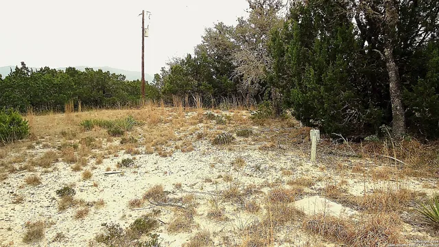 $89,900 | 137 Middle Road, Rio Frio, TX 78879