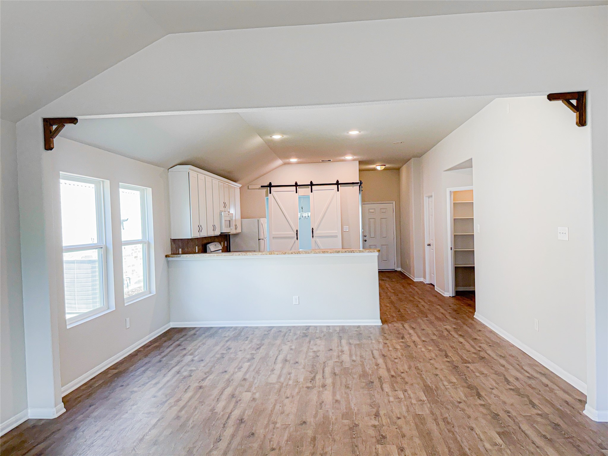 3323 Winchester Rnch Trail Katy, TX 77493 - Photo 5 of 22 This bright space features high ceilings, recessed lighting, and an airy layout that makes it perfect for everyday living and entertaining.