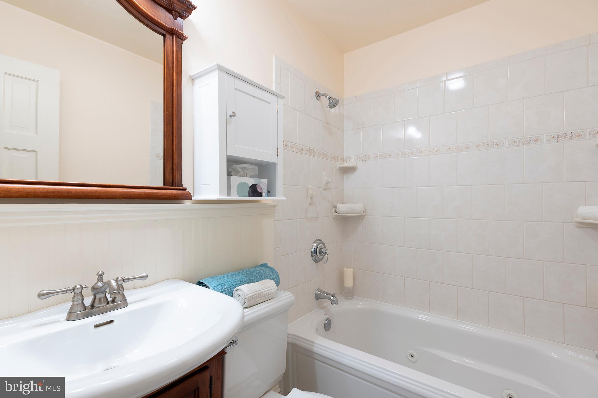 9890 Postwick Road Ellicott City, MD 21042 - Photo 16 of 41 Bathroom 1 (Hall Bathroom)