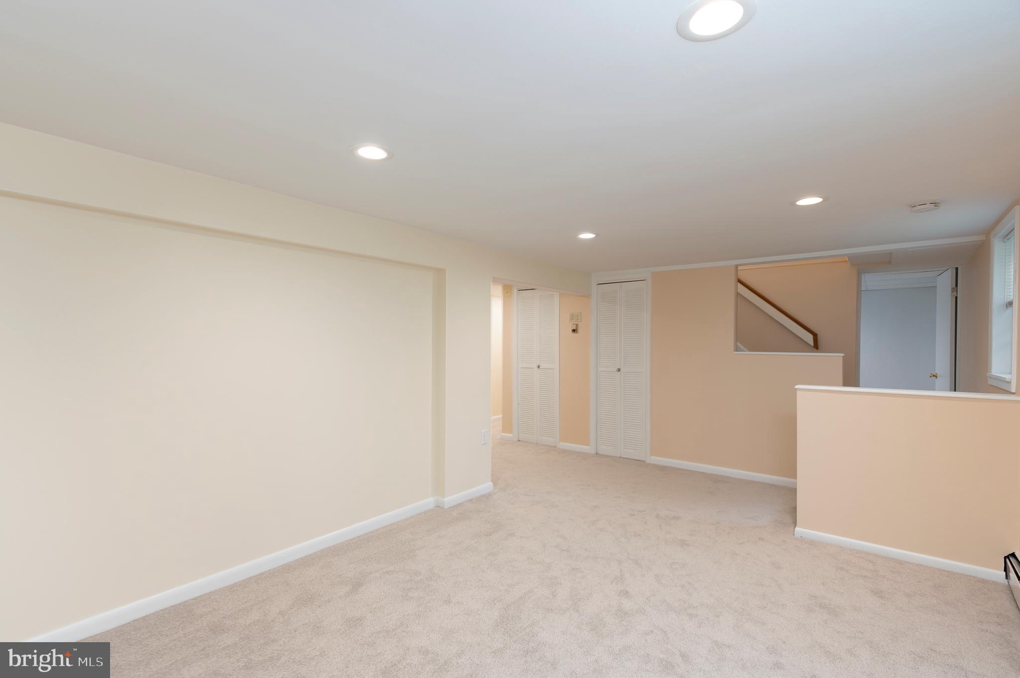 9890 Postwick Road Ellicott City, MD 21042 - Photo 23 of 41 Family Room (alt view)