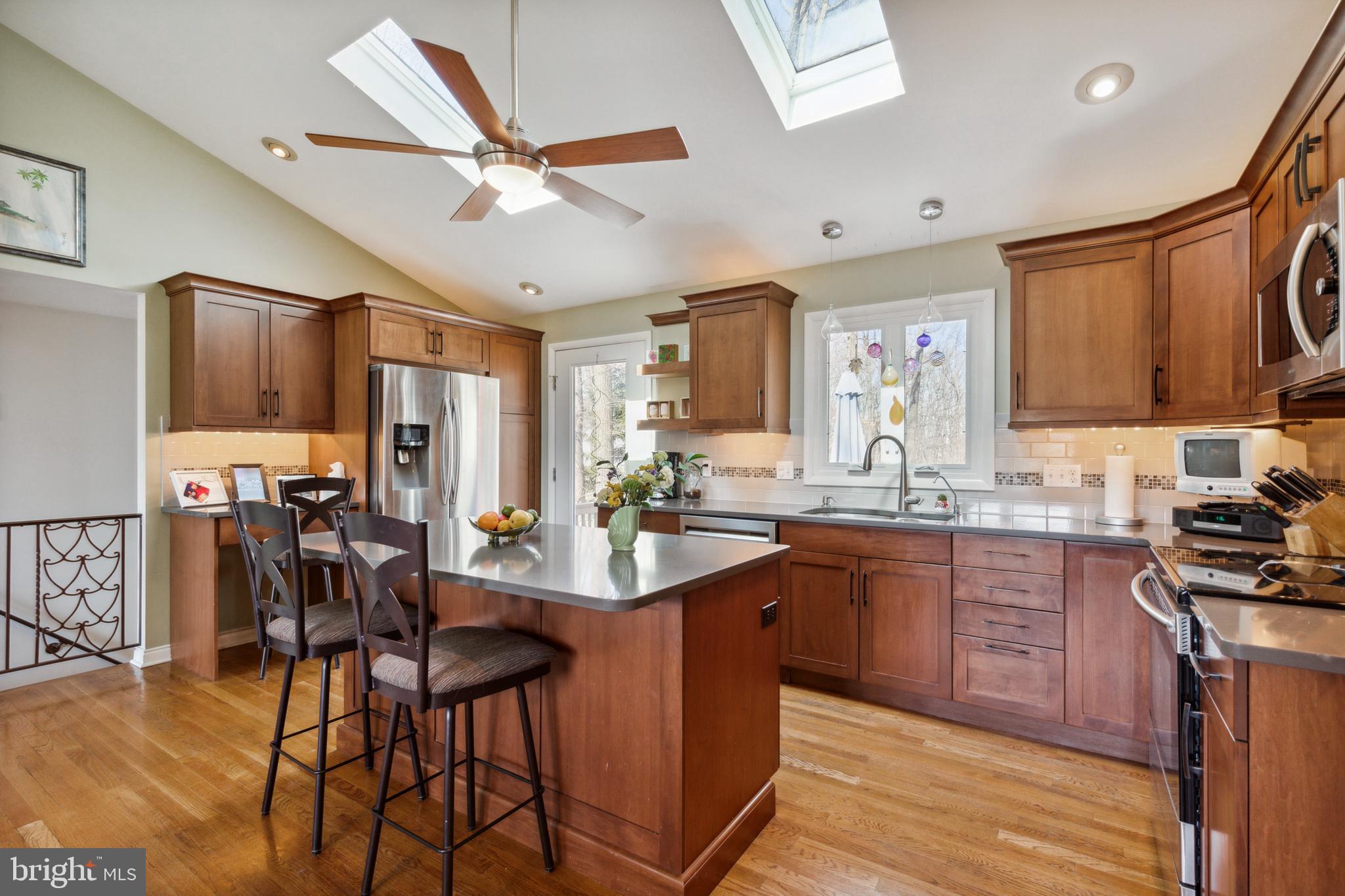 6325 Hilltop Road Orefield, PA 18069 - Photo 4 of 15 Gallery Image 4
