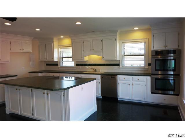 421 Fielding Road Charlotte, NC 28214 - Photo 2 of 16 Gallery Image 2