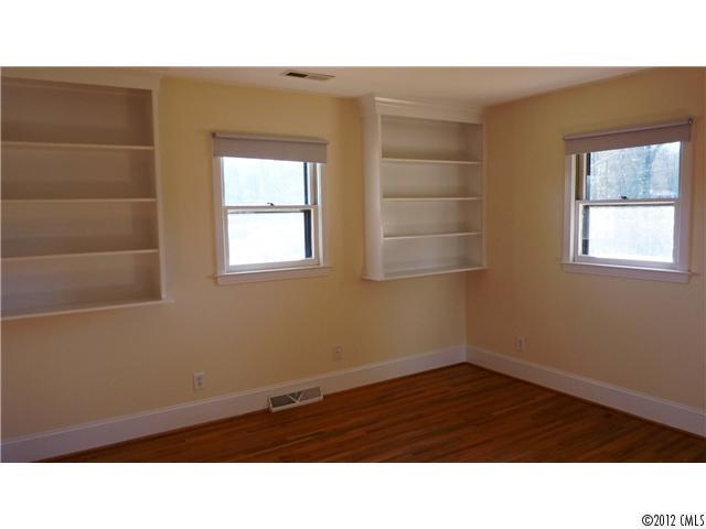421 Fielding Road Charlotte, NC 28214 - Photo 12 of 16 Gallery Image 12