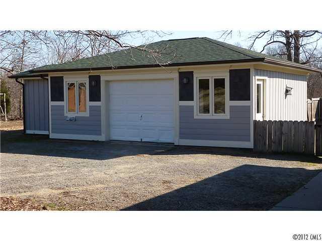 421 Fielding Road Charlotte, NC 28214 - Photo 14 of 16 Gallery Image 14
