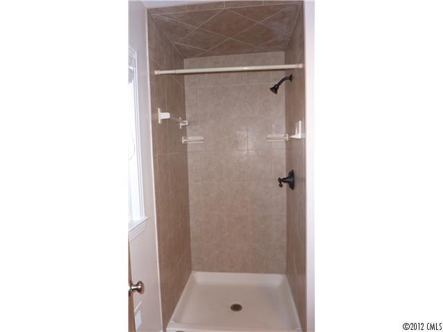 421 Fielding Road Charlotte, NC 28214 - Photo 8 of 16 Gallery Image 8