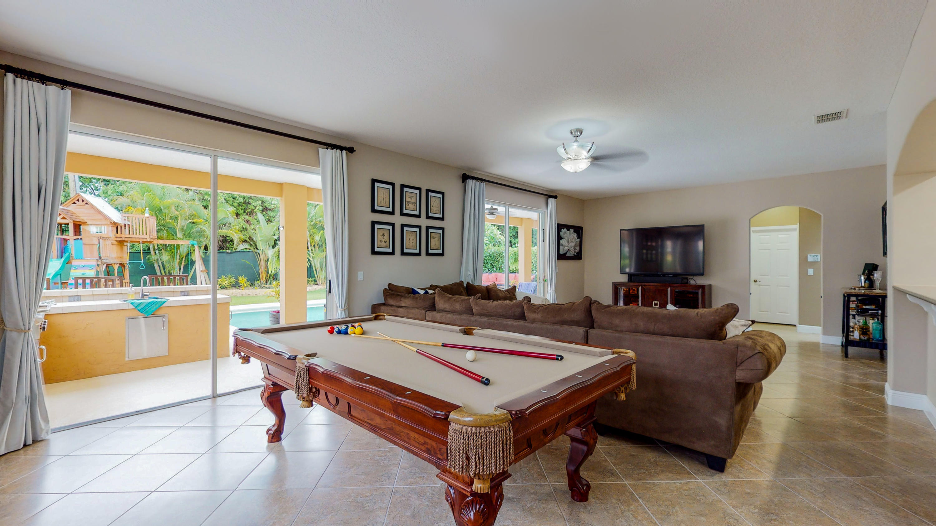 2178 Southwest Panther Trace Stuart, FL 34997 - Photo 23 of 57 07_Family Room (1R)