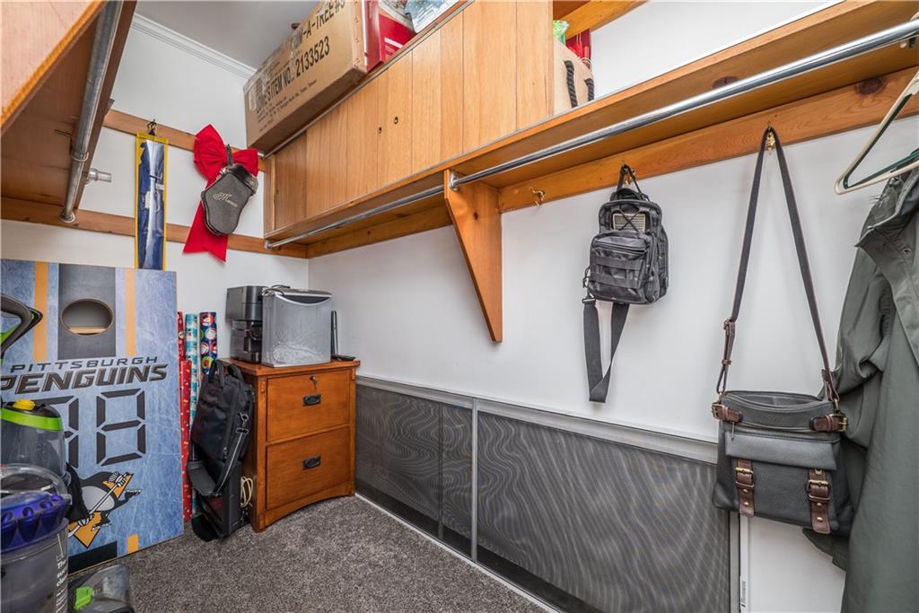 2716 Castlegate Avenue Pittsburgh, PA 15226 - Photo 30 of 50