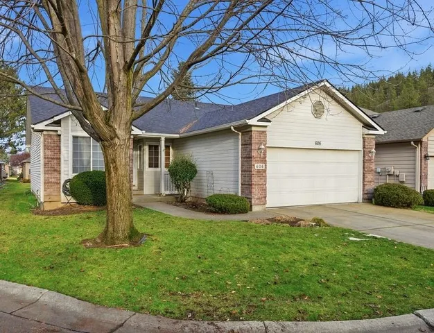 $395,000 | 606 East Bridlewood Court, Spokane, WA 99224