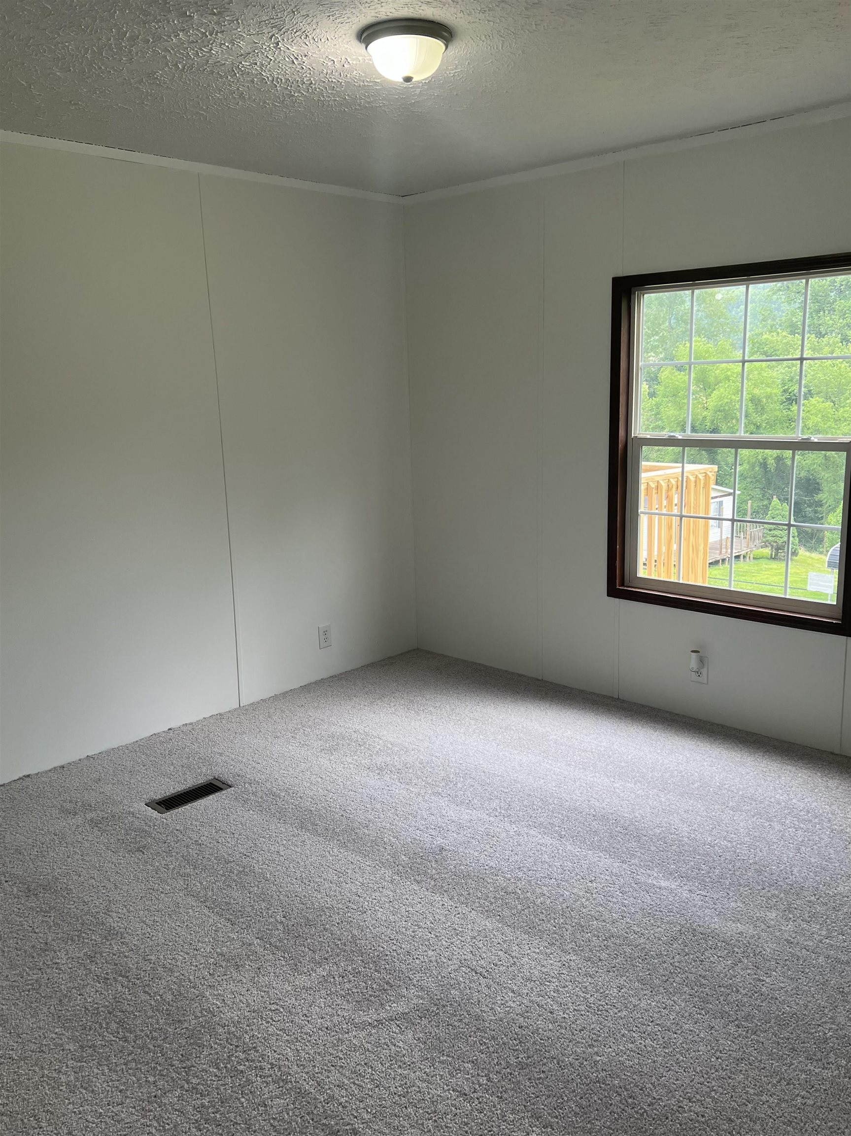 871 Co Rte 7/3 Charleston, WV 25312 - Photo 11 of 28