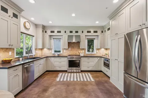 $1,265,000 | 814 Cobbler Lane, Petaluma, CA 94952