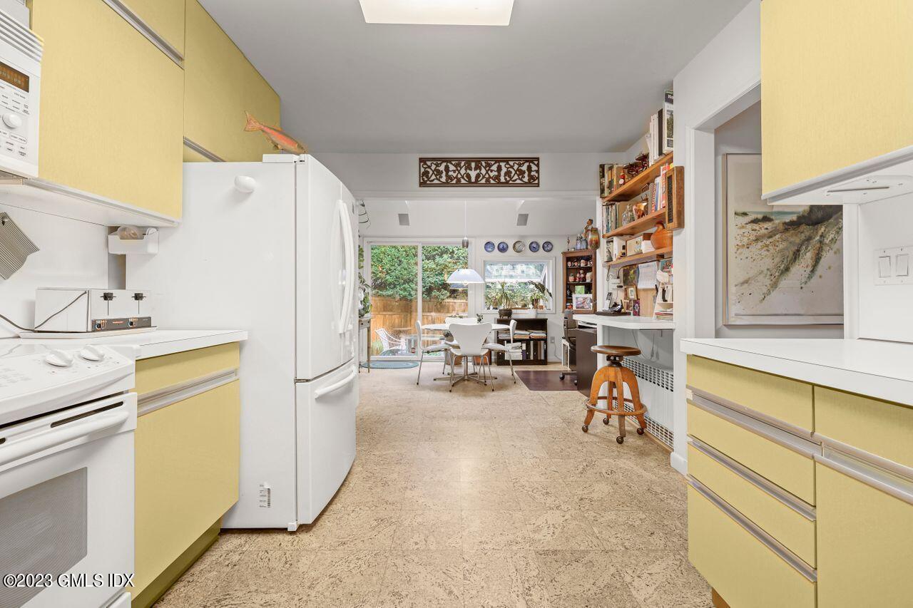 236 Riverside Avenue Riverside, CT 06878 - Photo 17 of 40 a view of utility room and utility room