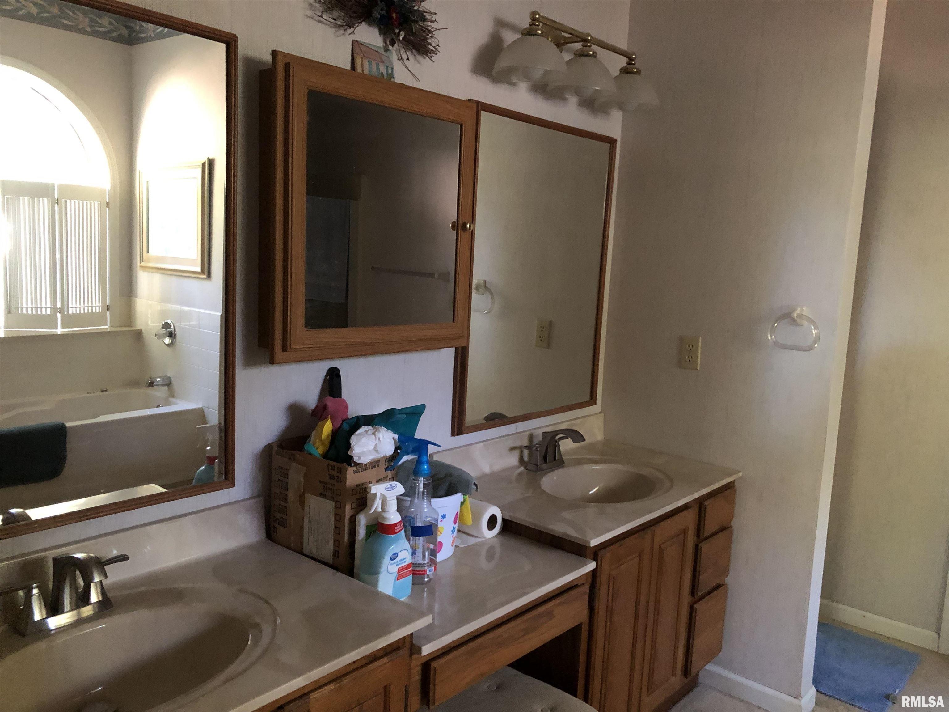 2707 East Richview Road Mount Vernon, IL 62864 - Photo 17 of 62 Gallery Image 17