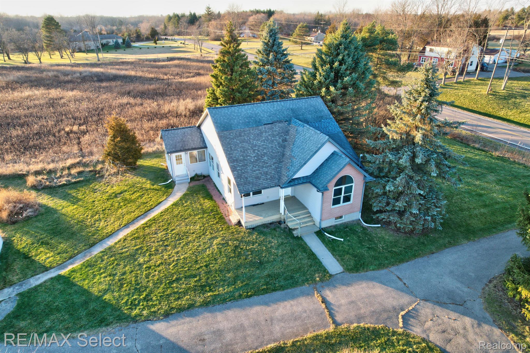 5359 Kelly Road Flint, MI 48504 - Photo 2 of 41 Gallery Image 2
