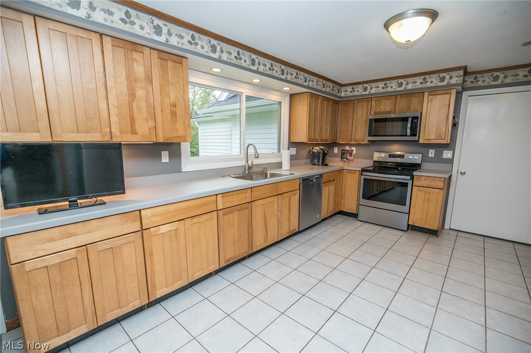 18121 Snyder Road Chagrin Falls, OH 44023 - Photo 10 of 30 Gallery Image 10