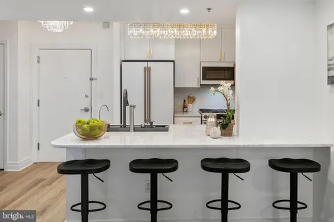 $725,000 | 915 E Street Northwest, Unit 1105, Washington, DC 20004