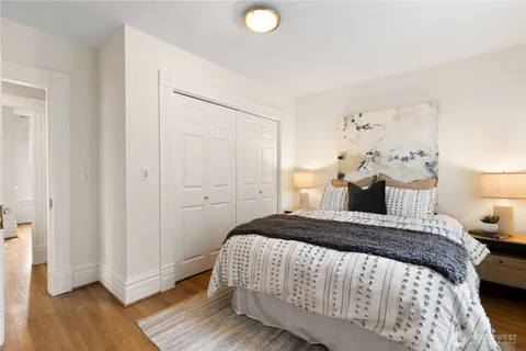 $1,100,000 | 2202 East John Street, Seattle, WA 98112