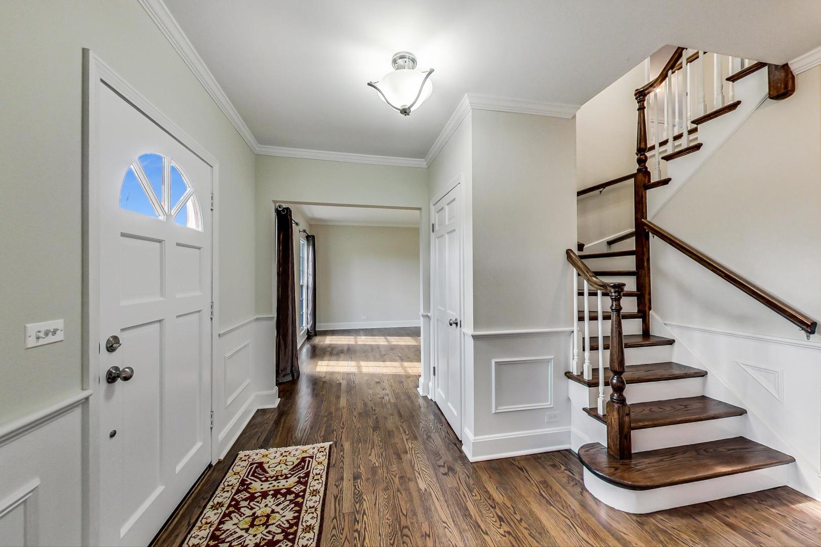 2530 Shannon Road Northbrook, IL 60062 - Photo 3 of 43