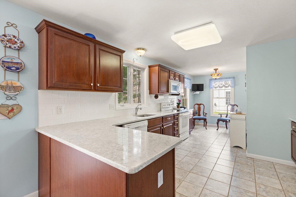 67 Kathleen Grant Road Easton, MA 02375 - Photo 19 of 35