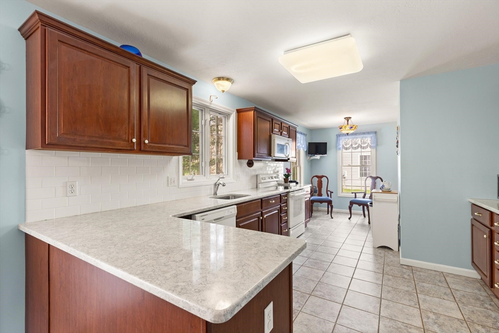 67 Kathleen Grant Road Easton, MA 02375 - Photo 20 of 35