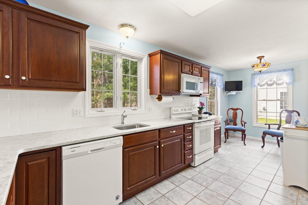 67 Kathleen Grant Road Easton, MA 02375 - Photo 21 of 35