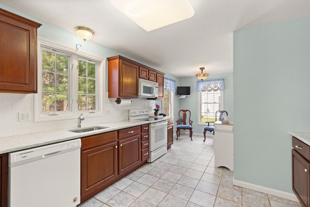 67 Kathleen Grant Road Easton, MA 02375 - Photo 22 of 35