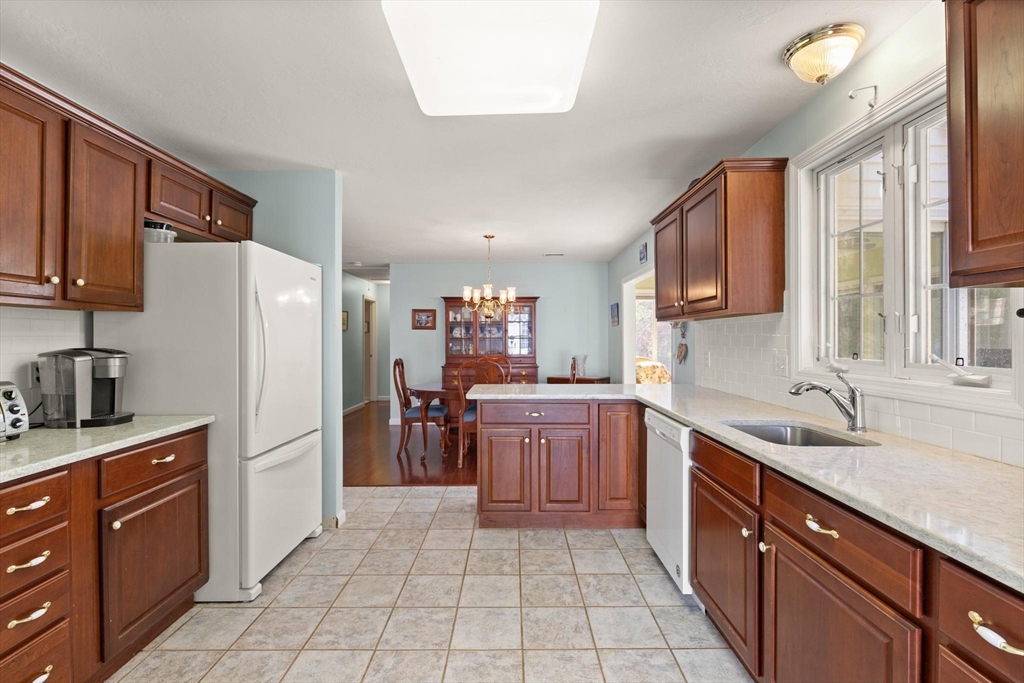 67 Kathleen Grant Road Easton, MA 02375 - Photo 24 of 35